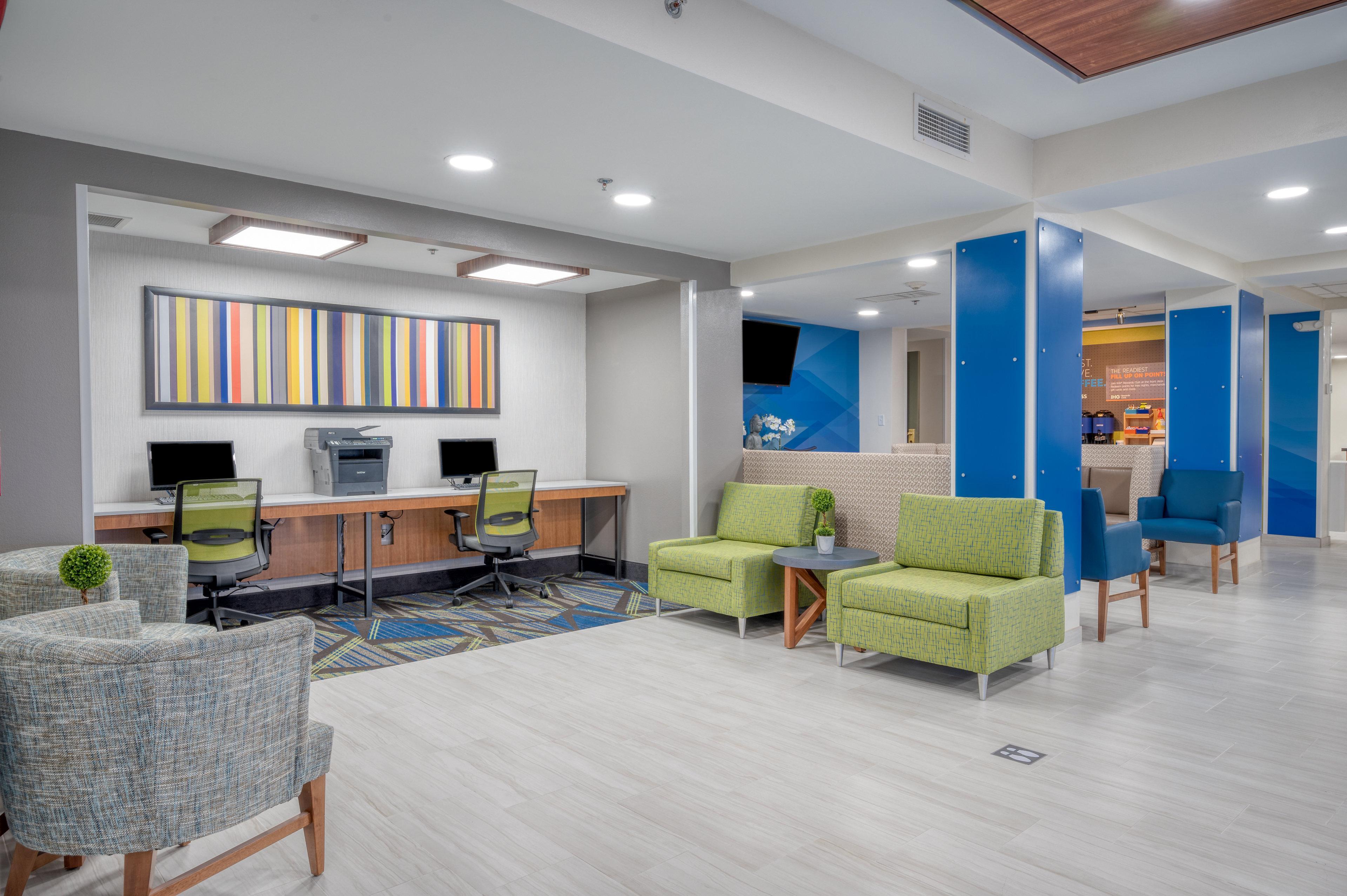 Holiday Inn Express Hotel & Suites Greenville By Ihg Bagian luar foto